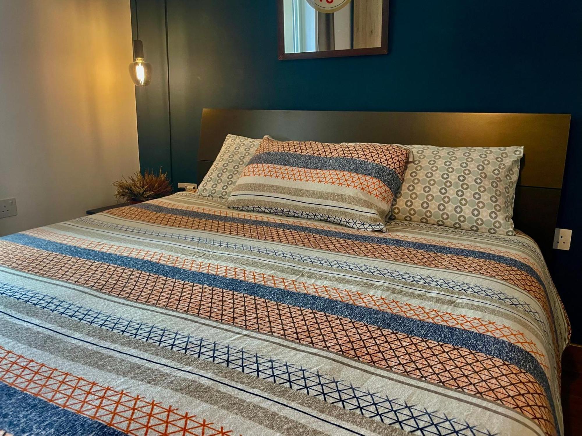 Airport Accommodation Bedroom With Your Own Private Bathroom Self Check In And Self Check Out Air-Condition Included Mqabba Exterior foto